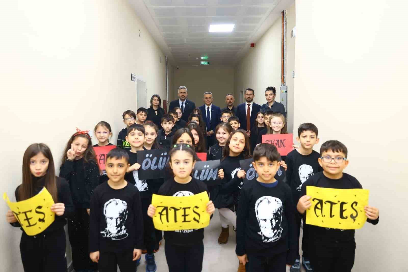 Başkan Kurnaz: "Gen&ccedil;ler umut ve gurur veriyor"
