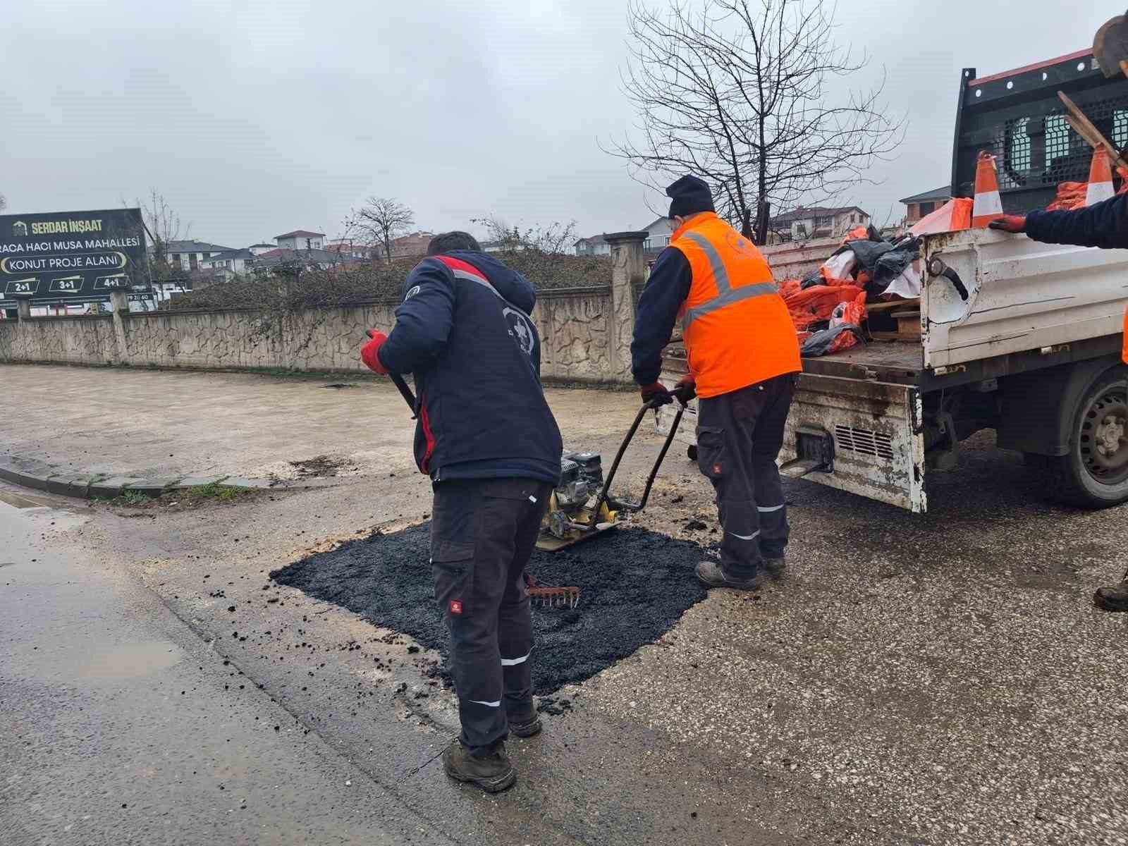 D&uuml;zce&rsquo;nin 63 mahallesinde &ccedil;alışma y&uuml;r&uuml;t&uuml;l&uuml;yor
