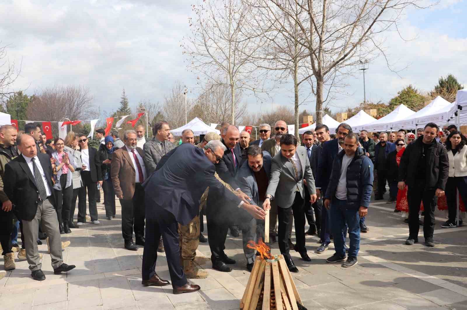 F&Uuml;&rsquo;de Nevruz Bayramı coşkuyla kutlandı
