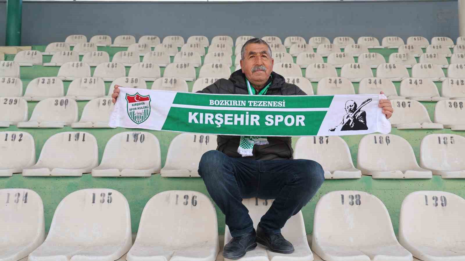 Hayatını formasını sattığı takıma adadı