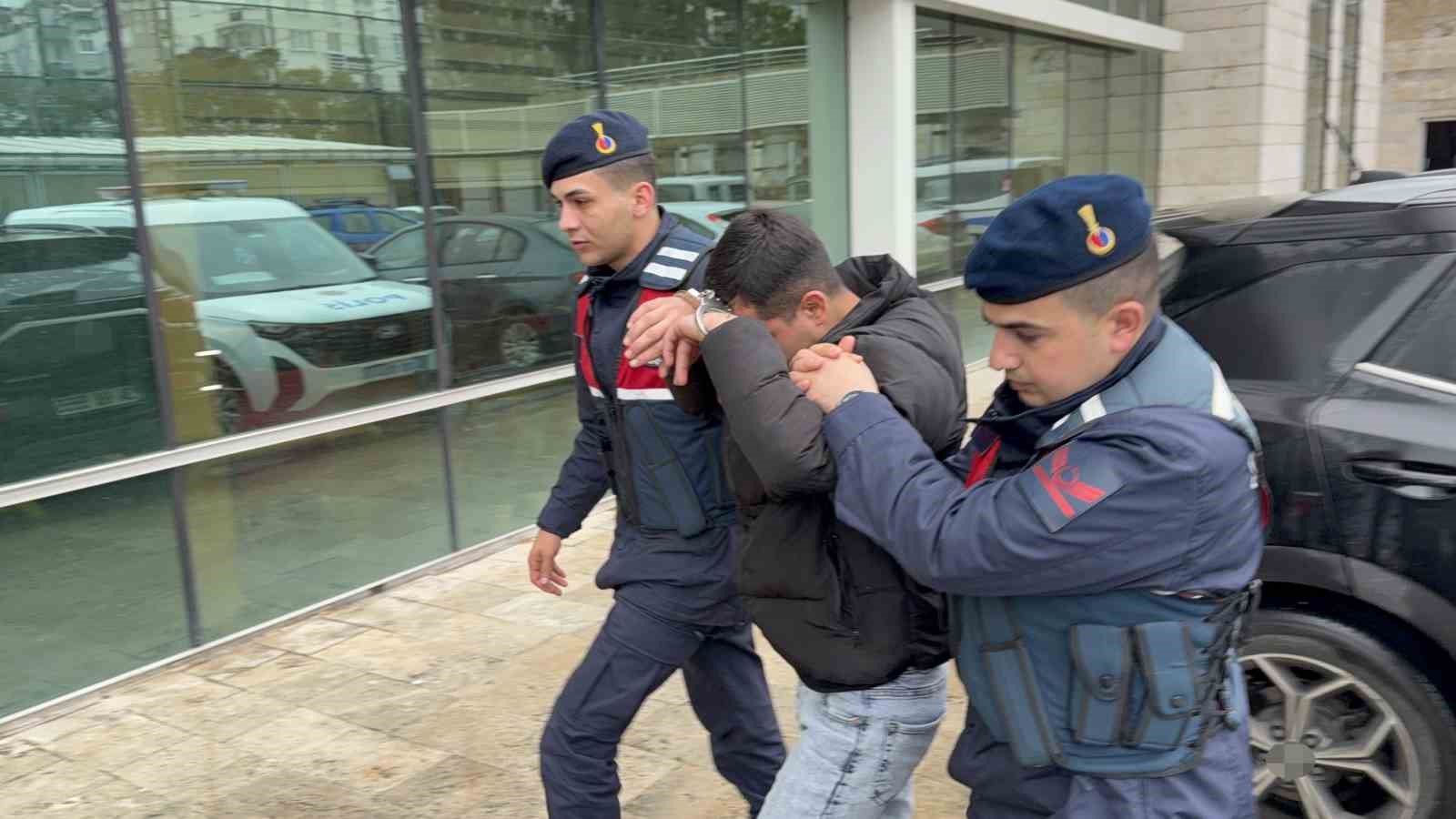 Kız arkadaşına cinsel istismar iddiasıyla g&ouml;zaltına alındı
