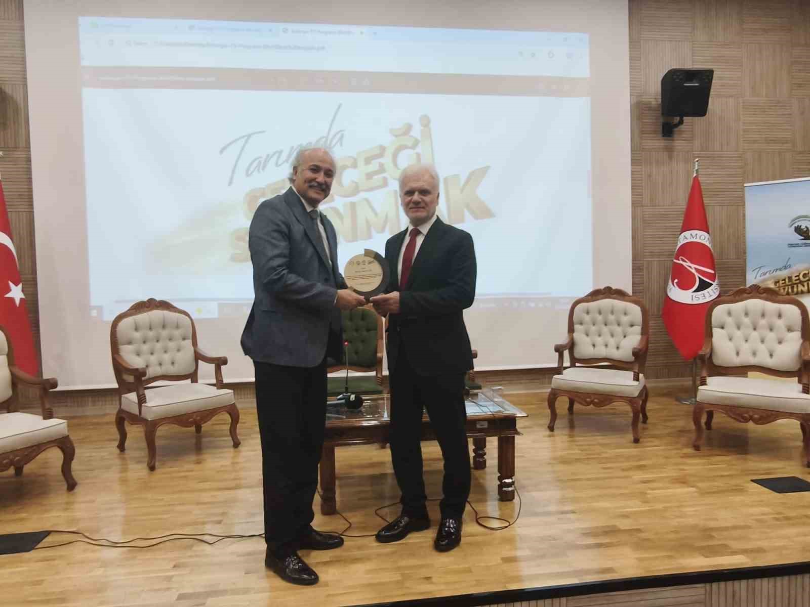 Kastamonu’da defne üretimi 3 bin hektarın üzerine çıktı