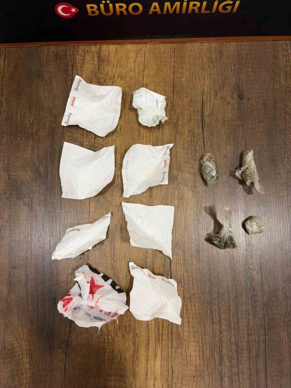 Hatay&rsquo;da uyuşturucu satıcıların y&ouml;nelik operasyon; 4 g&ouml;zaltı
