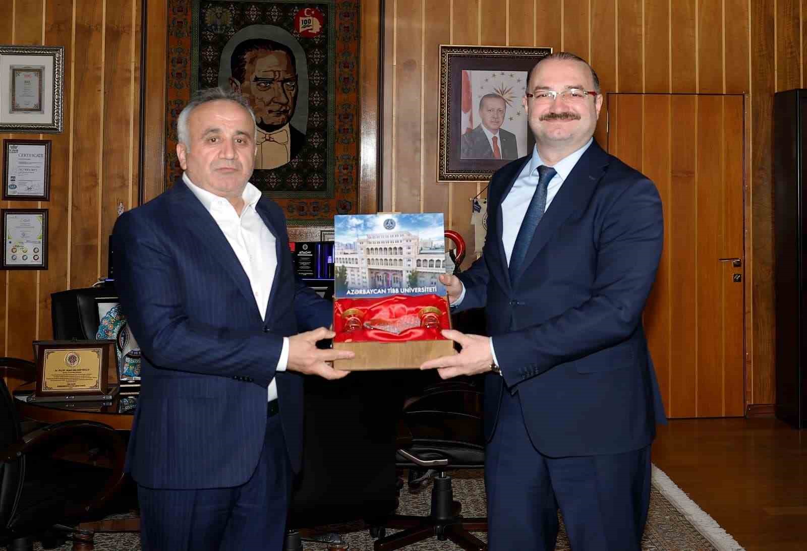 Azerbaycan Tıp &Uuml;niversitesi ile akademik iş birliği g&ouml;r&uuml;şmesi ger&ccedil;ekleştirildi
