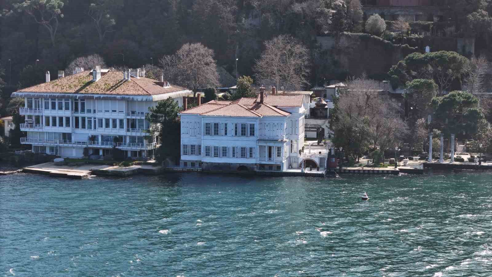 "Kurtlar Vadisi" ile hafızalara kazınan yalı satışta
