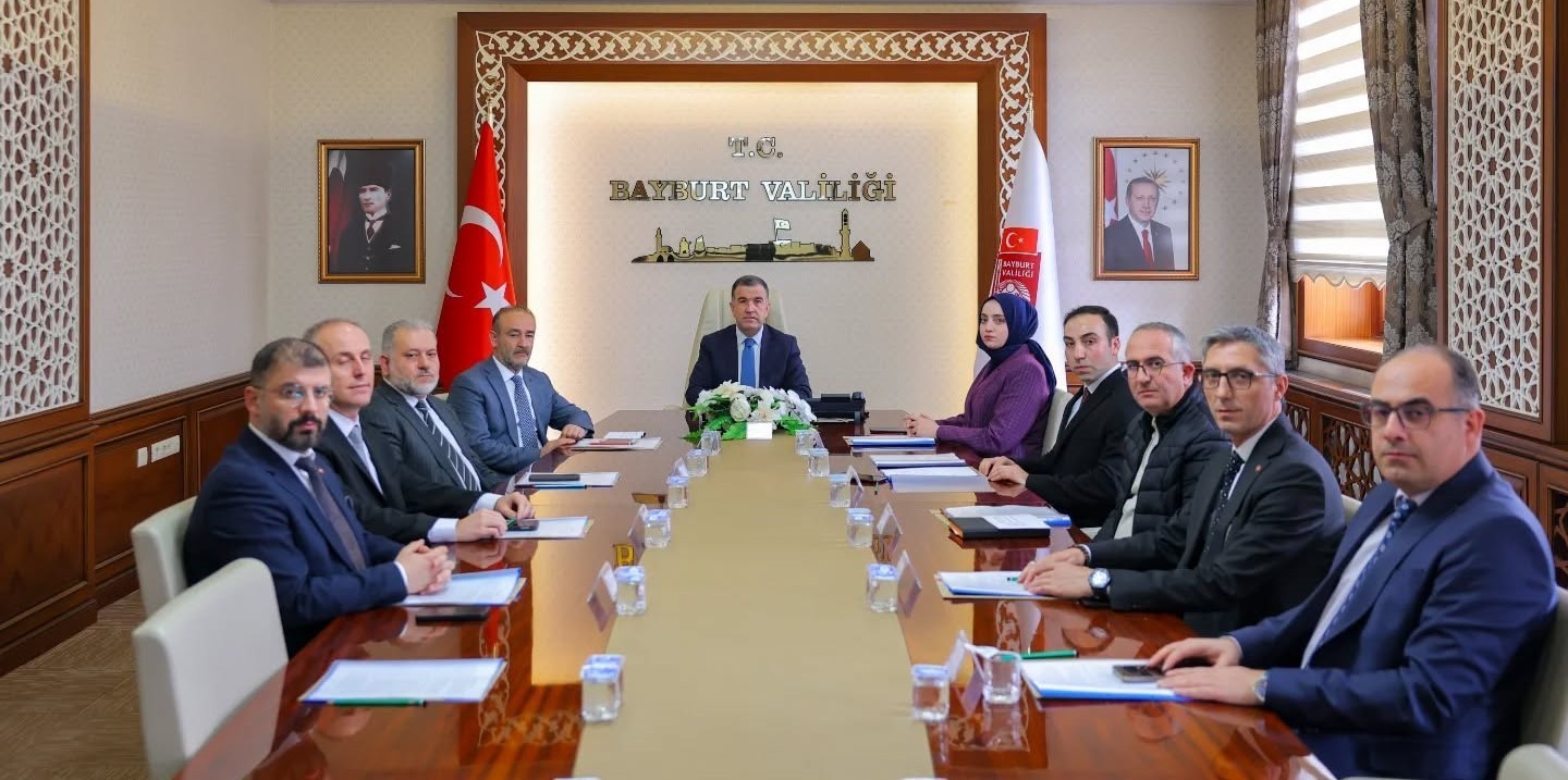 Bayburt’ta hayvanları korumaya yönelik sürdürülen çalışmalar toplantıda değerlendirildi