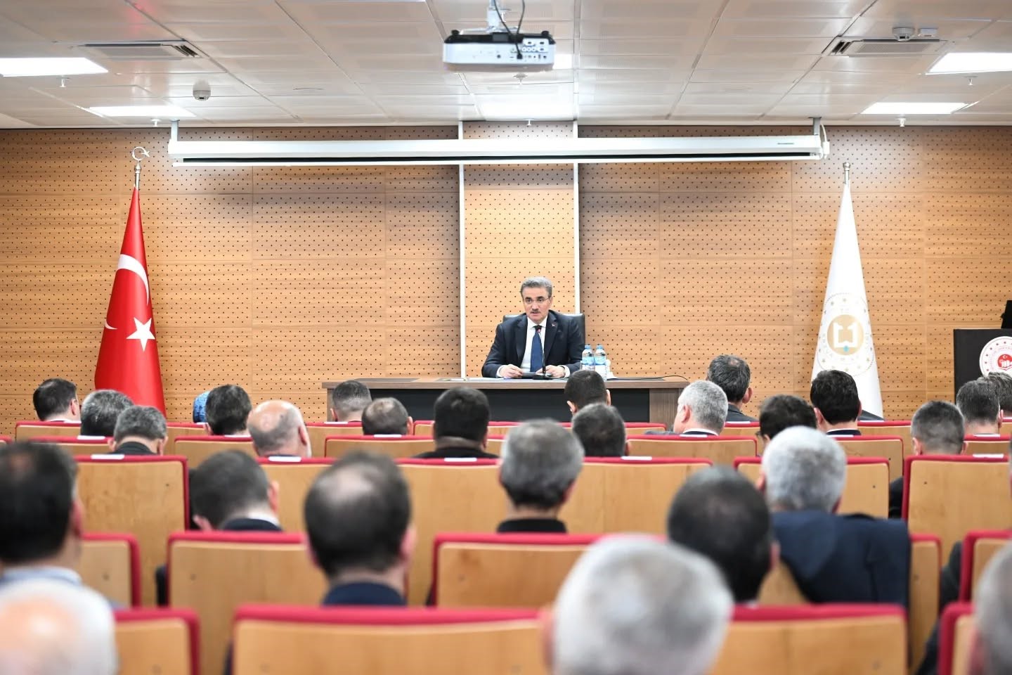 Vali Baruş: "Samimiyet ve adalet ilkeleri kamu hizmetlerinin temeli"
