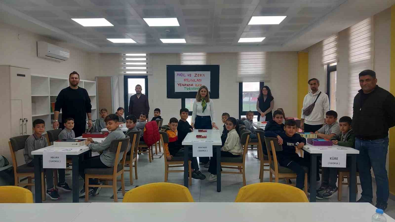 Yenipazar&rsquo;da minik zihinler yarıştı, şampiyonlar belli oldu
