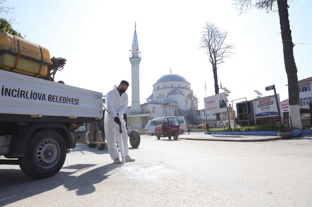 İncirliova&rsquo;da sinekle m&uuml;cadele başladı

