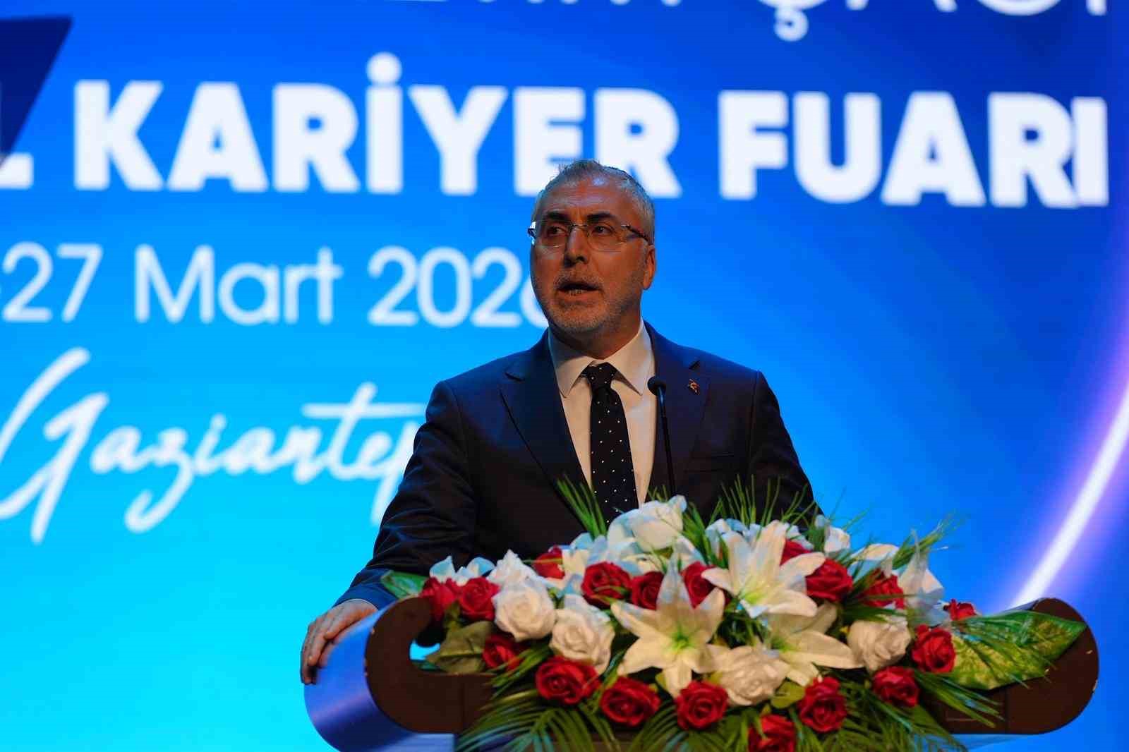 Bakan Vedat Işıkhan: "İşsizlik oranı, 2012 yılından itibaren en d&uuml;ş&uuml;k seviyesine geriledi"
