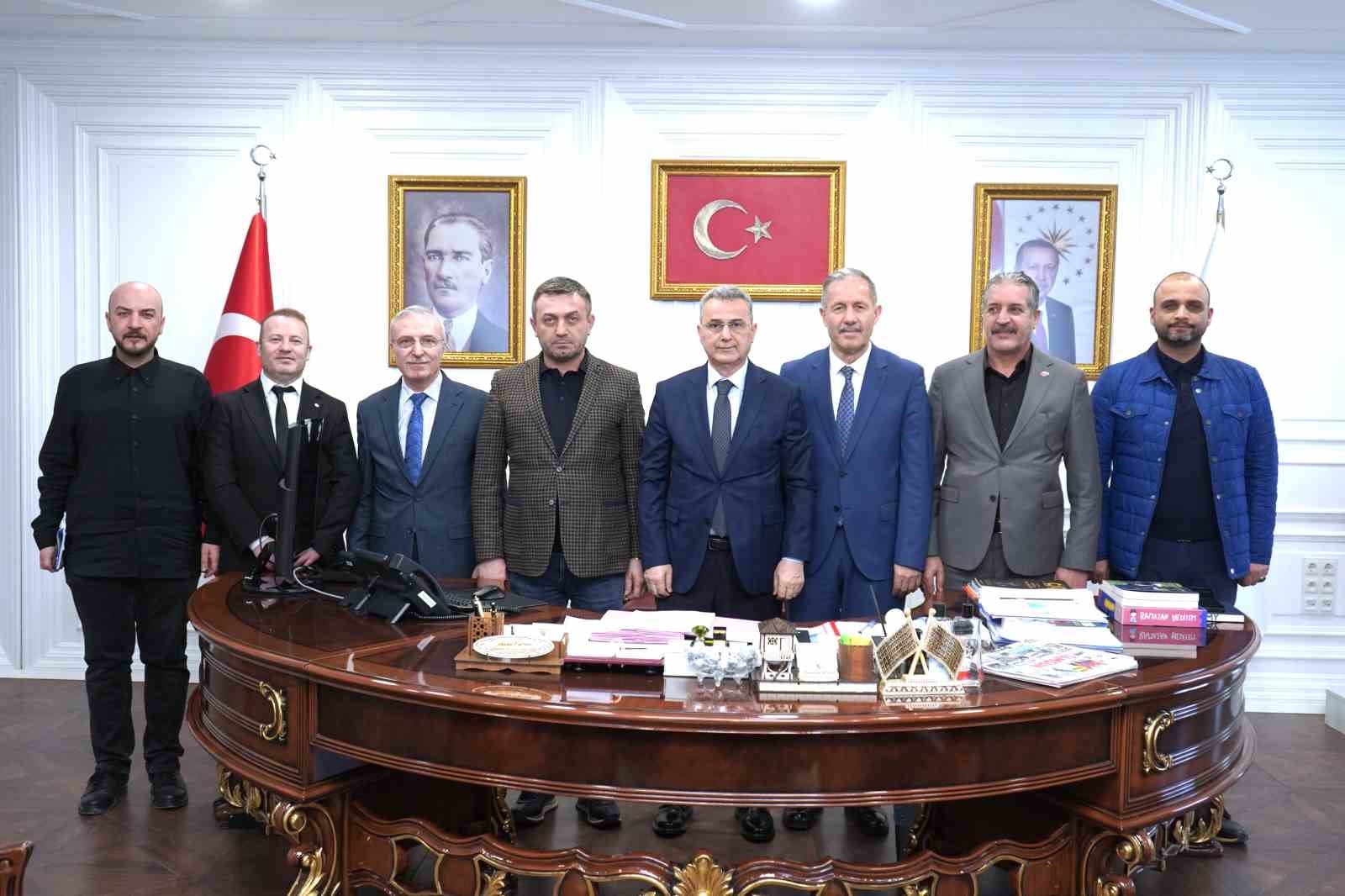 İlkadım Belediyesi&rsquo;nde en d&uuml;ş&uuml;k maaş 45 bin TL oldu
