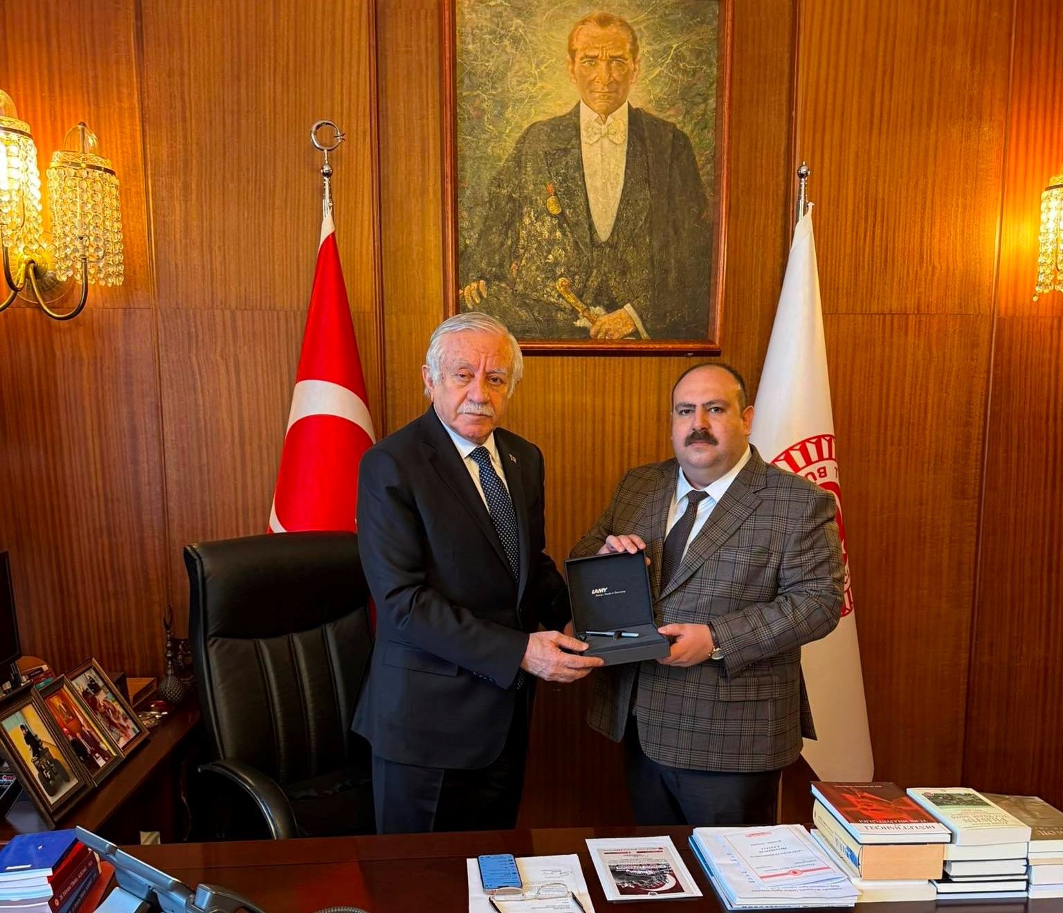 Başkan Hamamcı Ankara&rsquo;da temaslarda bulundu
