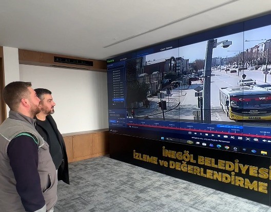 Yolda bulduğu 200 bin lirayı sahibine teslim etti
