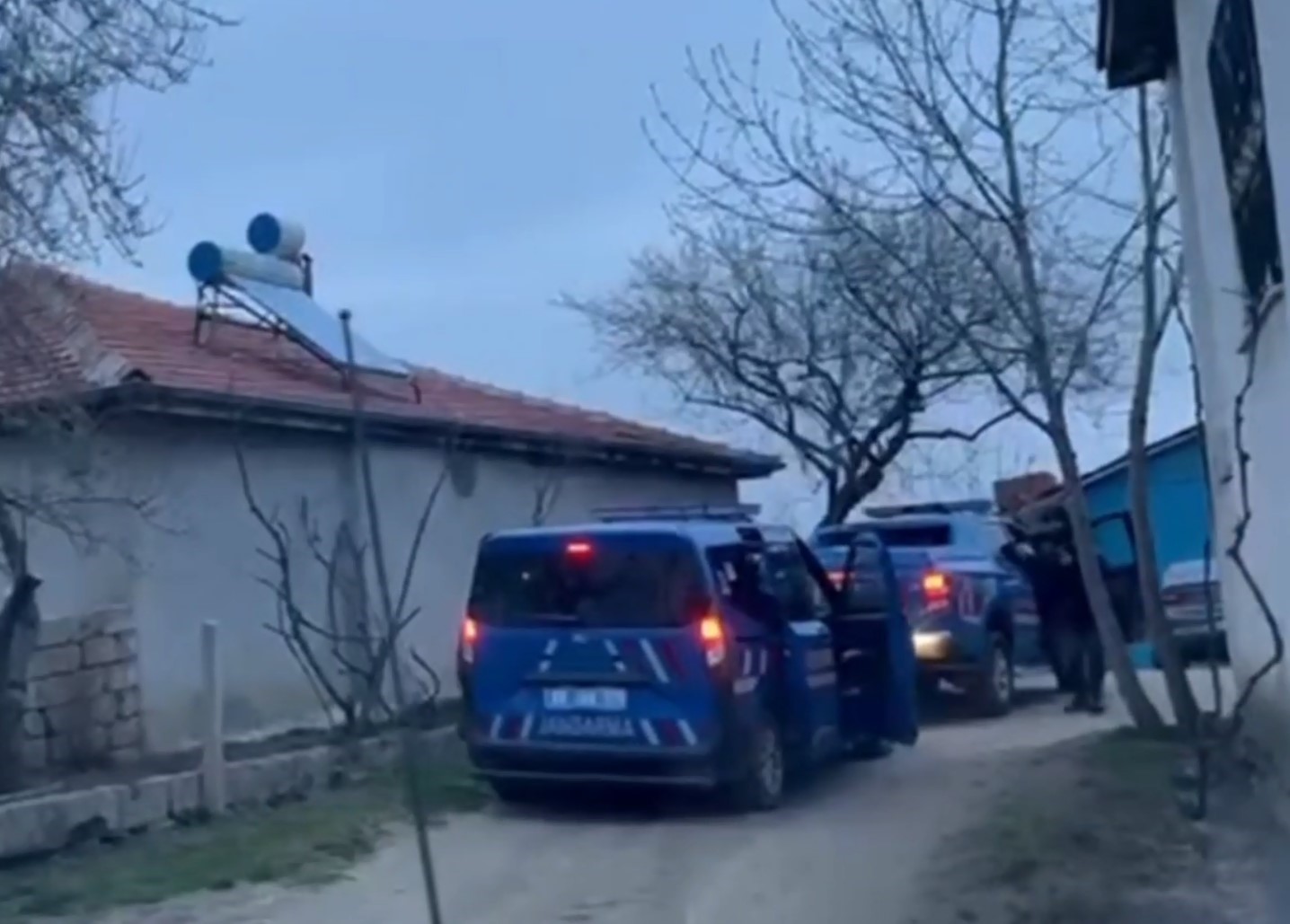 Jandarmadan ruhsatsız silah operasyonu: 1 tutuklama
