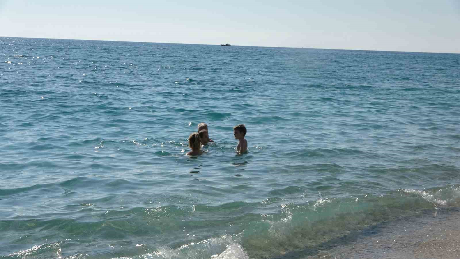 Alanya&rsquo;da Mart ayında deniz keyfi
