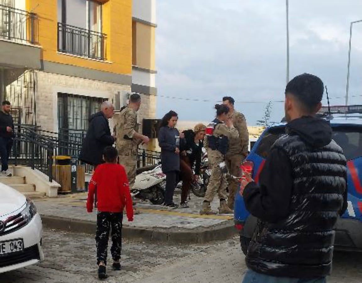 Kadın hırsızlar jandarmaya yakalandı