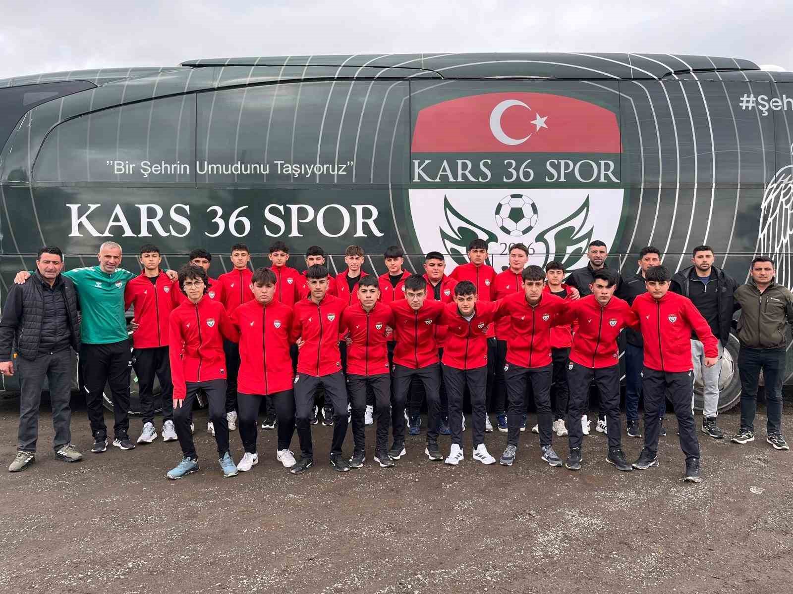 Kars 36 Spor U16 Takımı Türkiye Şampiyonası için Bingöl yolunda