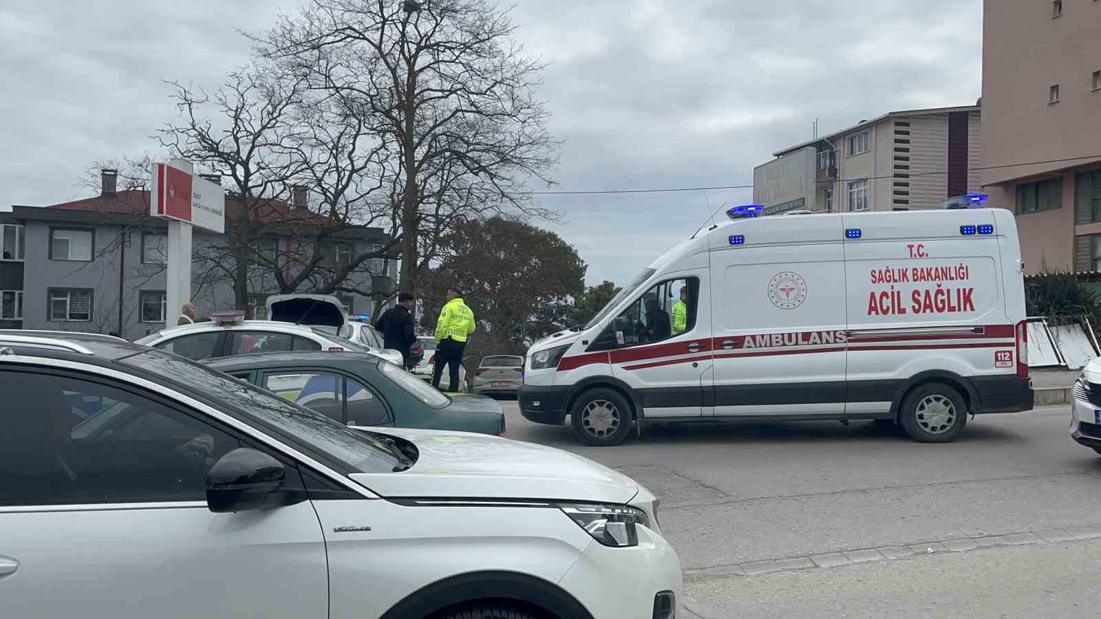 Sinop’ta devrilen elektrikli motosikletin sürücüsü yaralandı