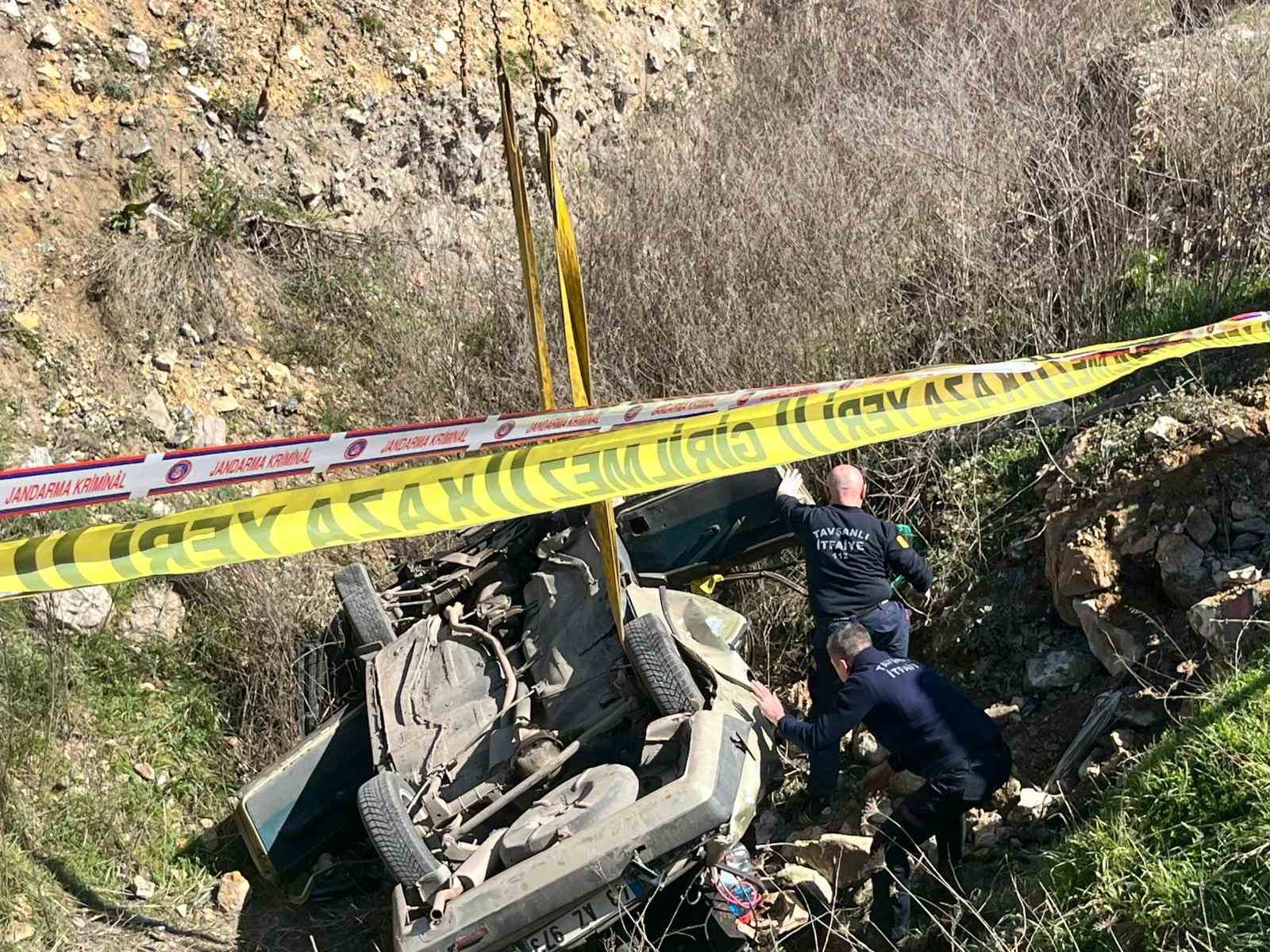 Kütahya feci kaza: 2 ölü, 1 yaralı