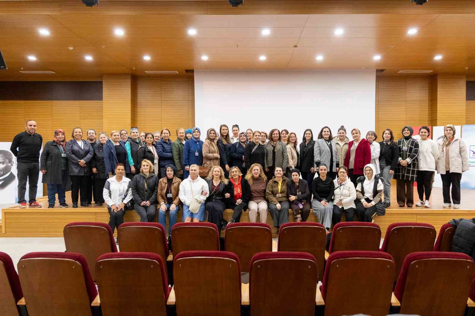 Manavgat&rsquo;ta kadın emeğine destek b&uuml;y&uuml;yor
