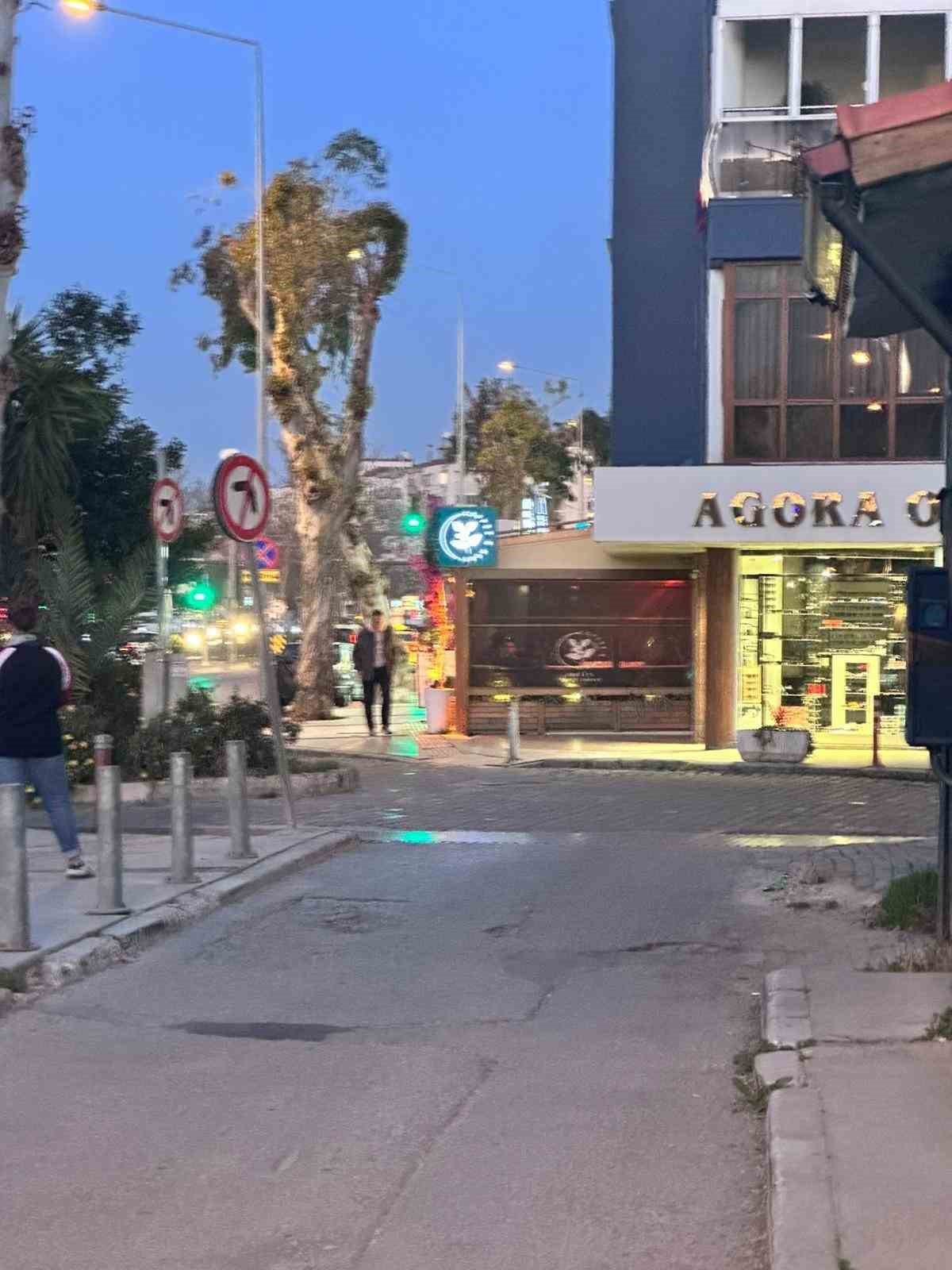 Ters y&ouml;ne giren s&uuml;r&uuml;c&uuml;n&uuml;n kural ihlali ara&ccedil; kamerasına yansıdı
