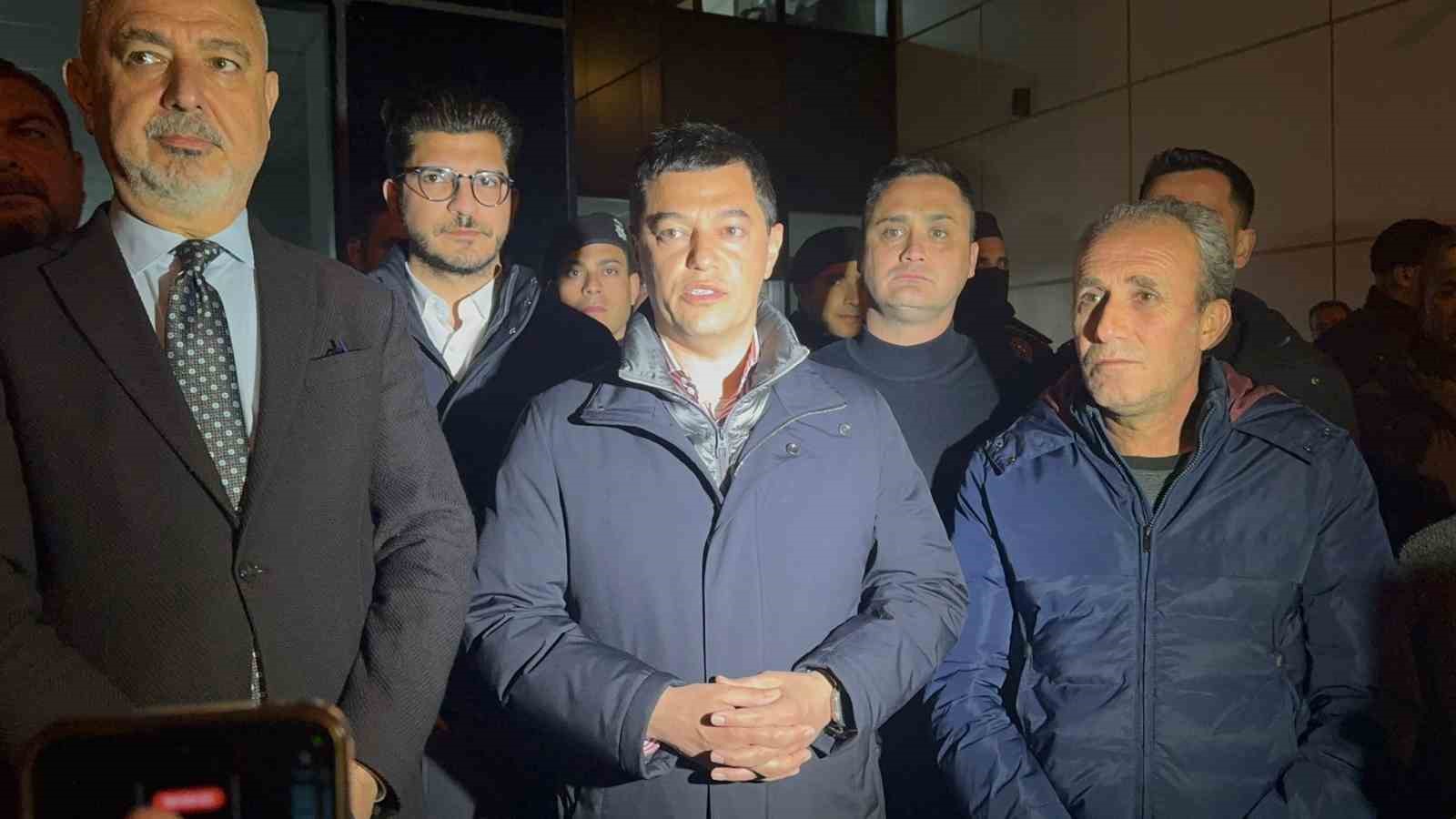 Marmaris Belediyesi&rsquo;ne gece yarısı yapılan baskınla ilgili Başkan &Uuml;nl&uuml;&rsquo;den a&ccedil;ıklama
