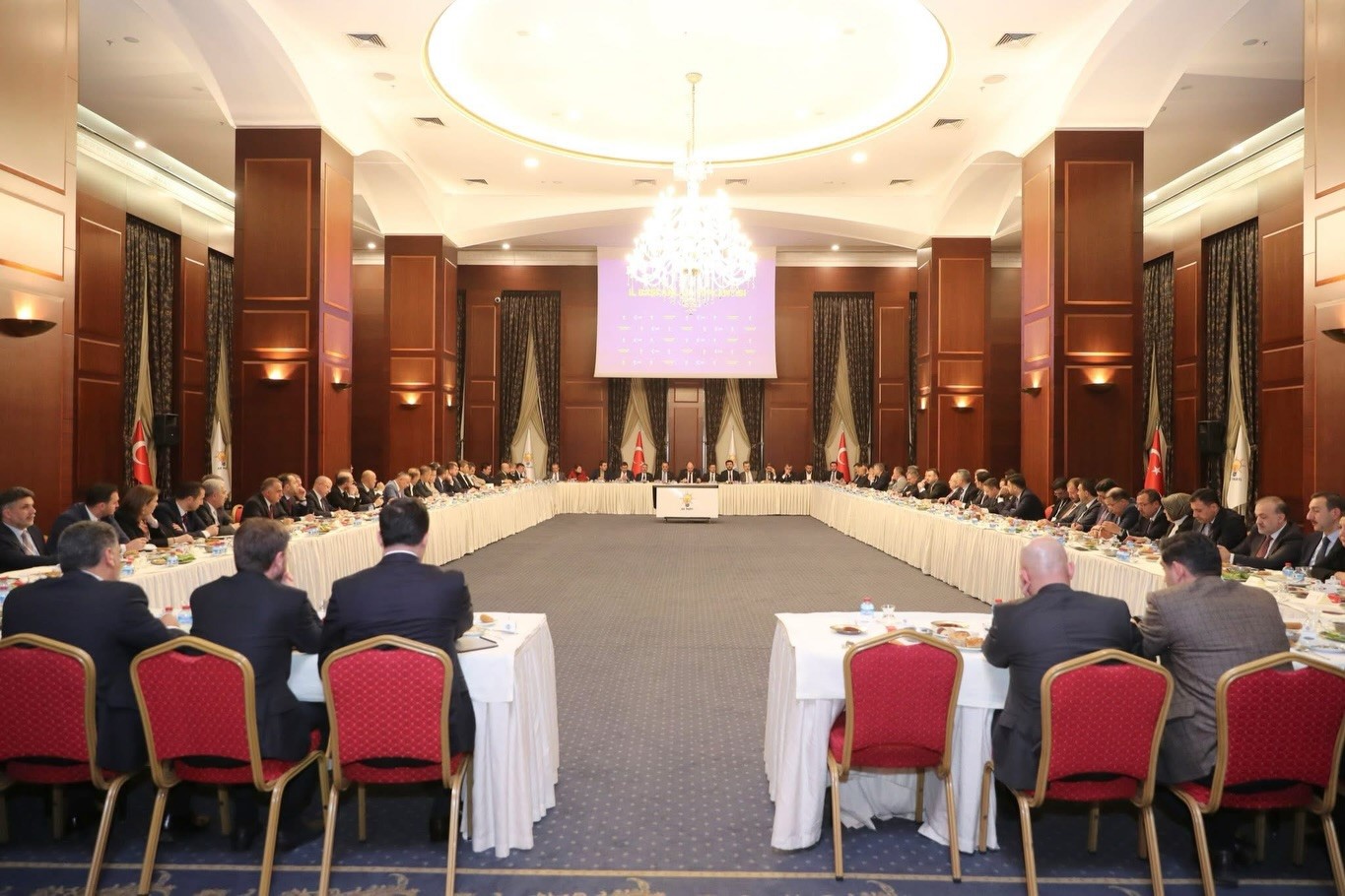 İl Başkanı Yıldırım, Orta İl Başkanları Toplantısına katıldı