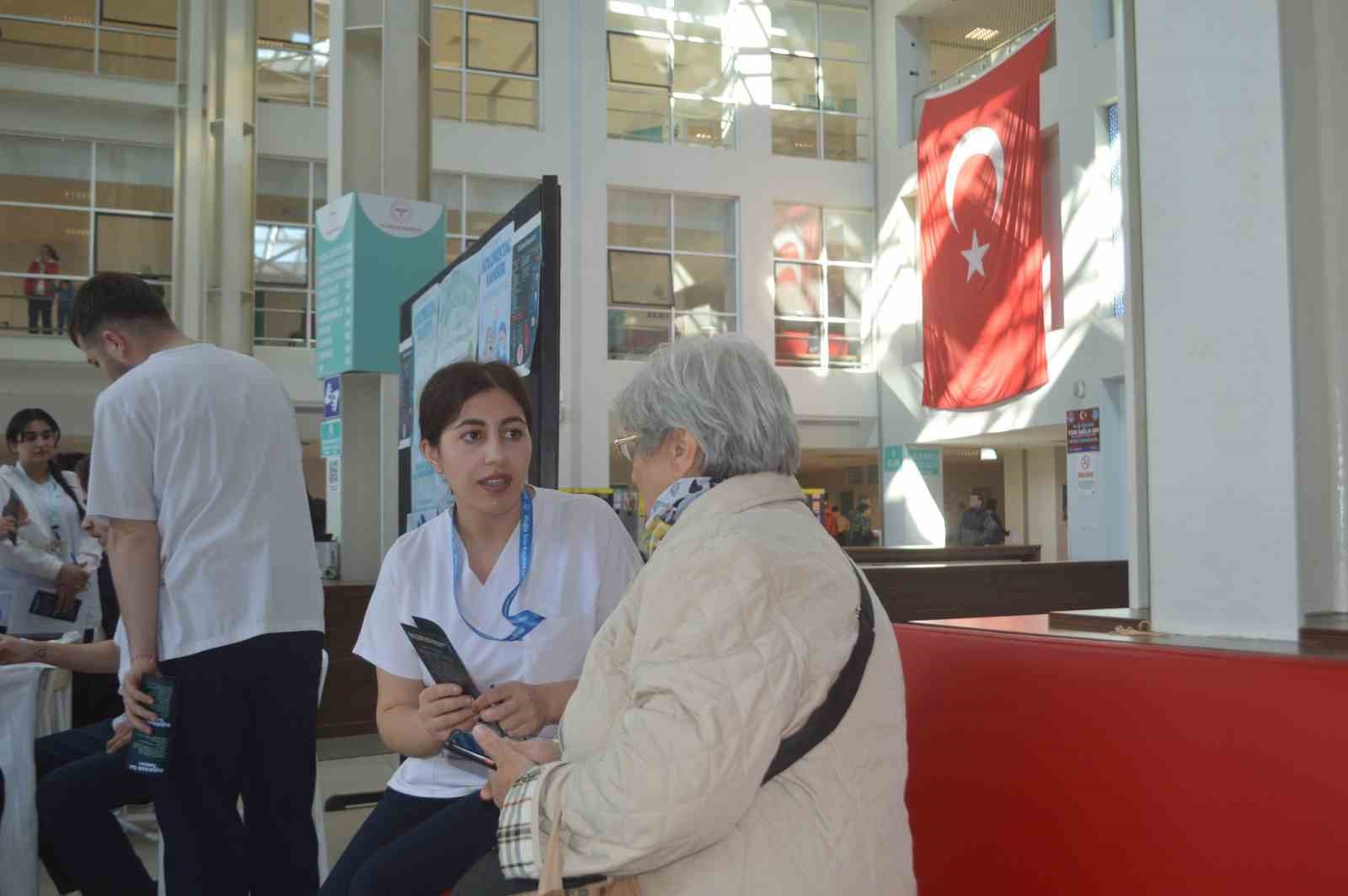 Muğla&rsquo;da kolorektal kanser i&ccedil;in bilgilendirme yapıldı
