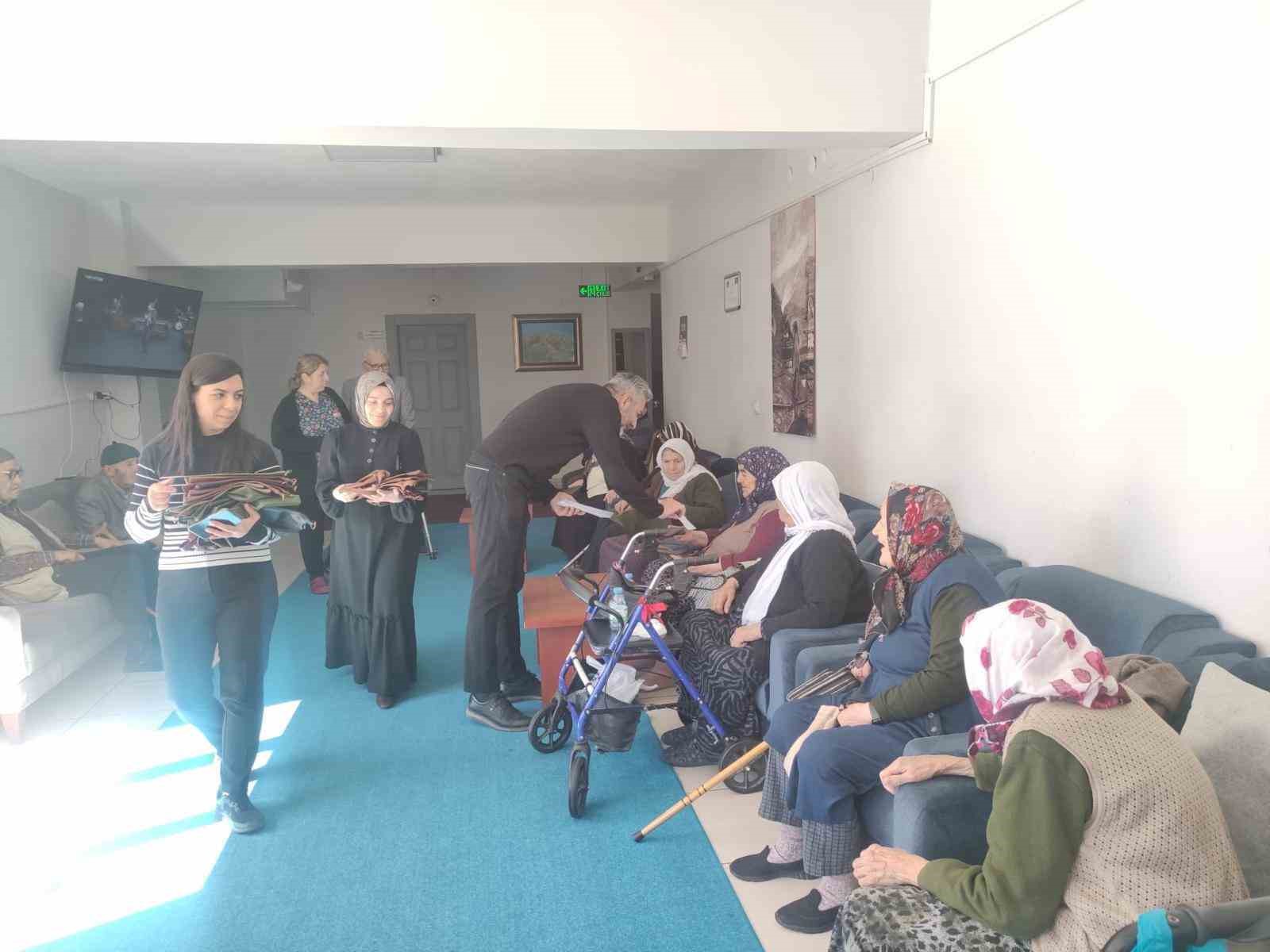 Hollanda&rsquo;dan Kırşehir&rsquo;deki ihtiya&ccedil; sahiplerine destek
