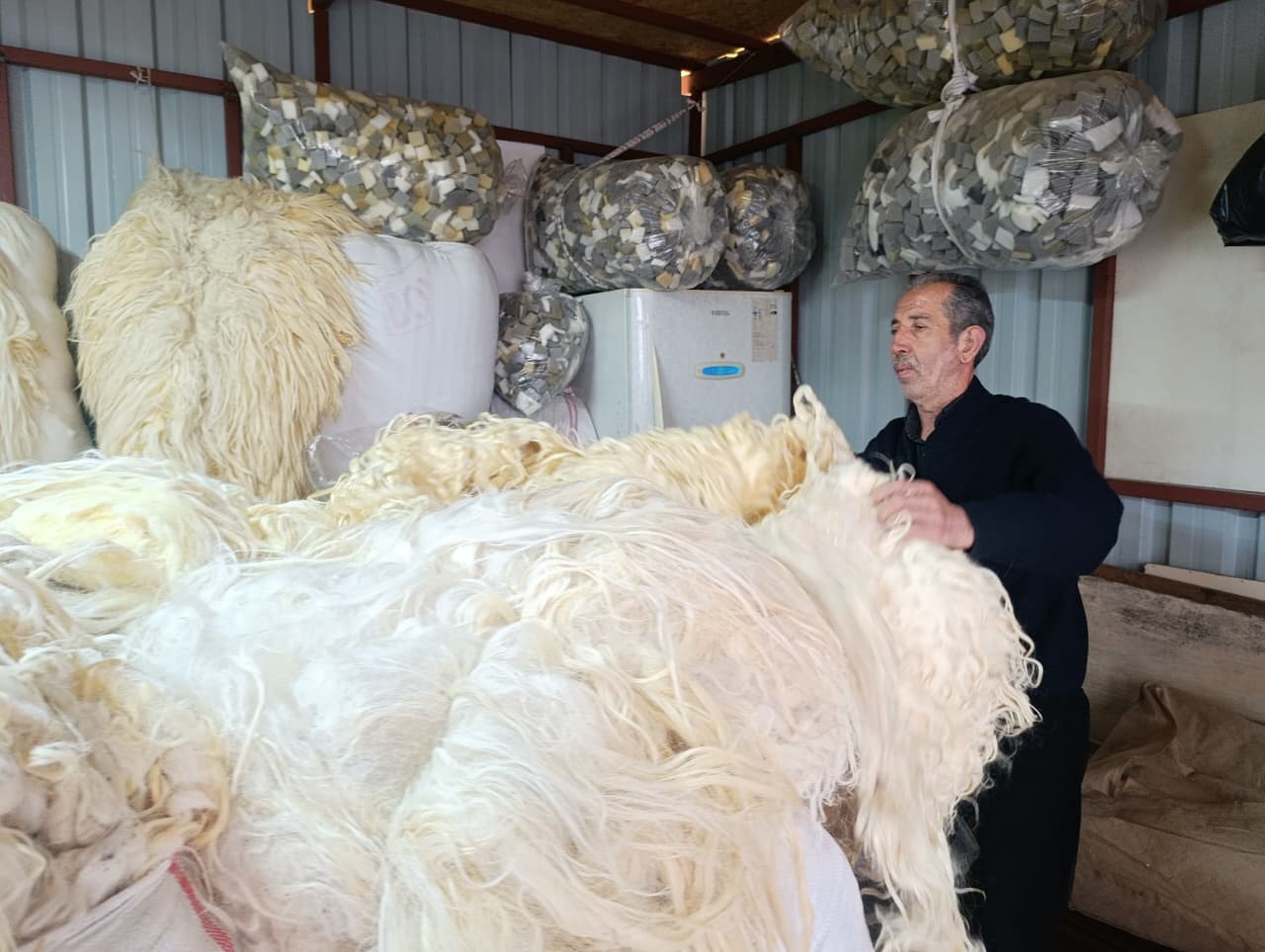 Kahramanmaraş&rsquo;ta &ccedil;eyizlerin vazge&ccedil;ilmezi tarihe karıştı: Y&uuml;nc&uuml;l&uuml;k can &ccedil;ekişiyor
