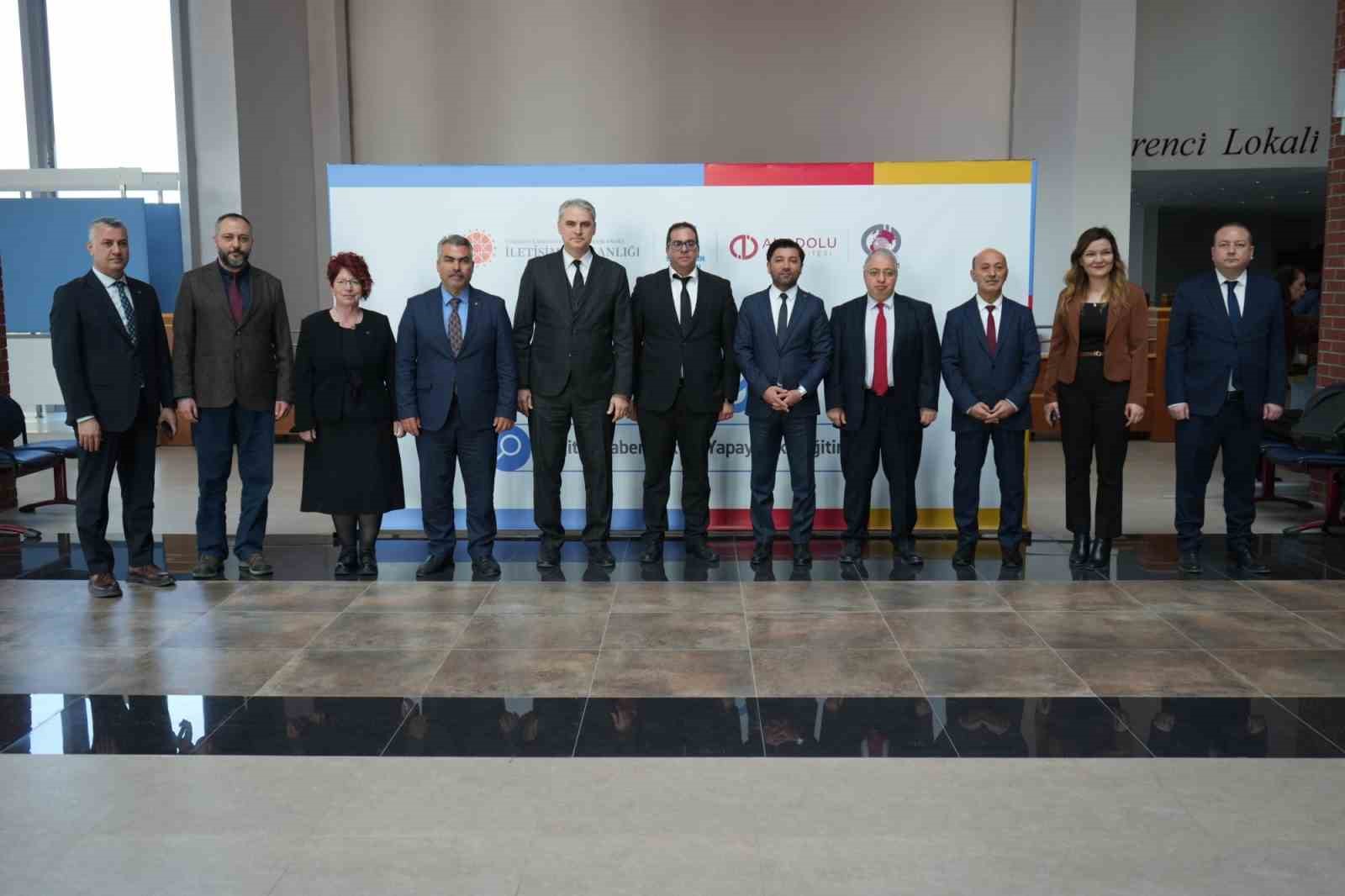 Anadolu &Uuml;niversitesi&rsquo;nde Google T&uuml;rkiye imzasıyla &rsquo;Yapay Zek&acirc; ve Habercilik Eğitimi&rsquo;
