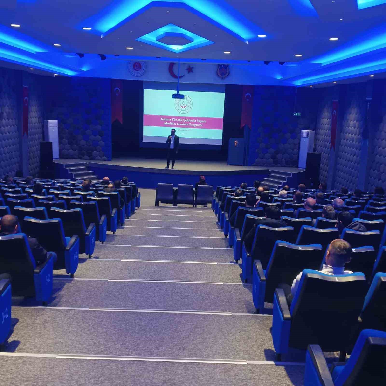 Hükümlülere yönelik ’Kadına Şiddetle Mücadele’ eğitimi