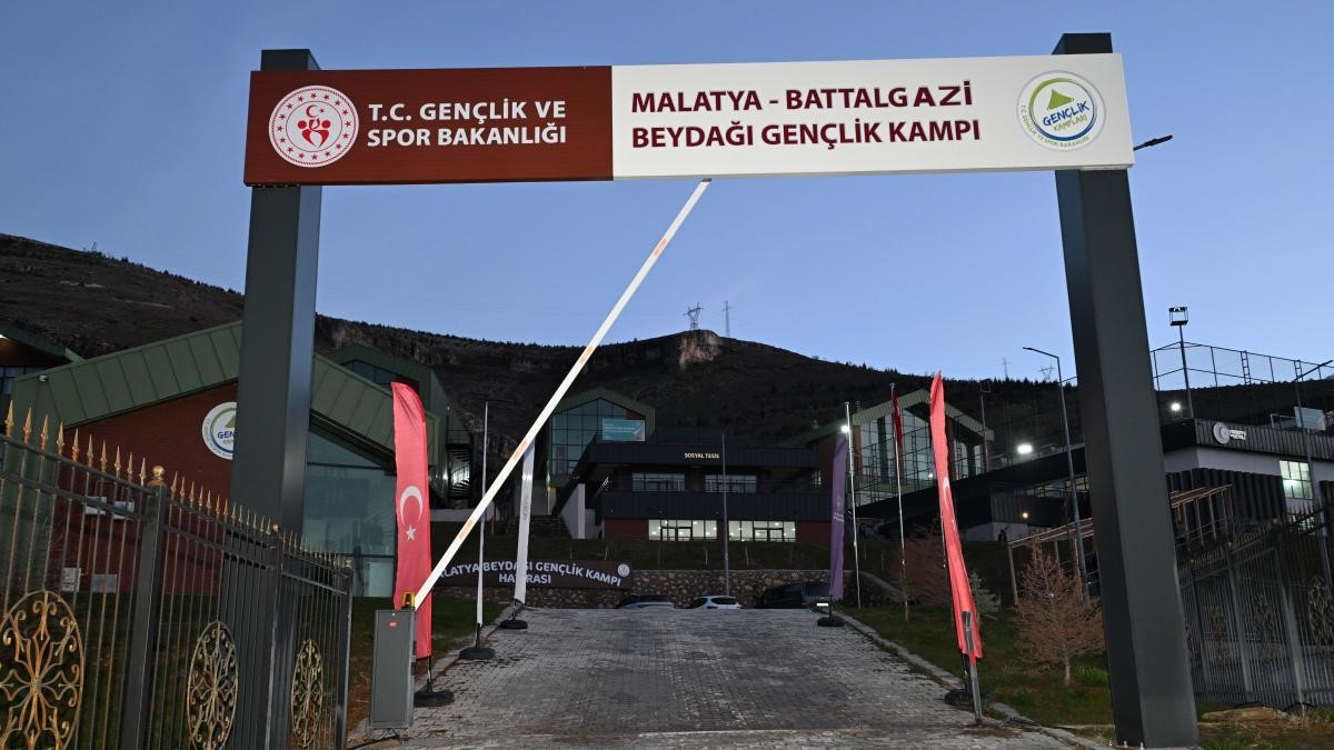Beydağı Gen&ccedil;lik Kampı&rsquo;nın a&ccedil;ılışı ger&ccedil;ekleştirildi
