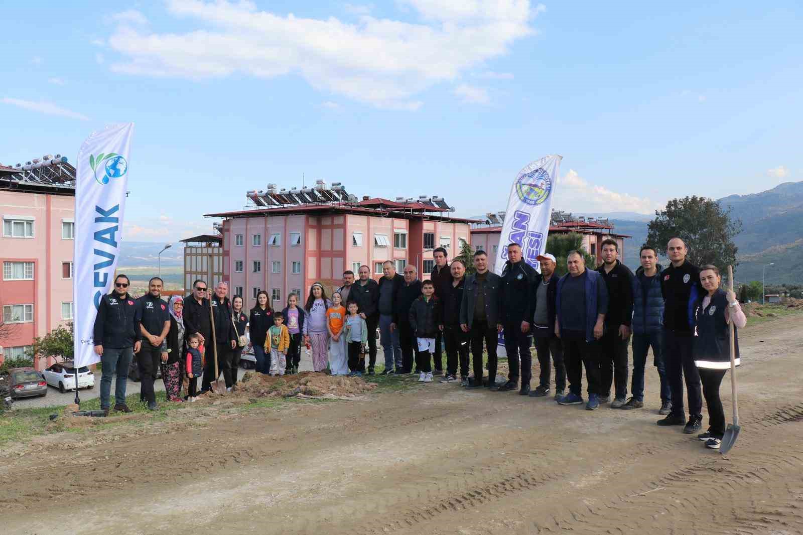 Bozdoğan’da fidan dikimi