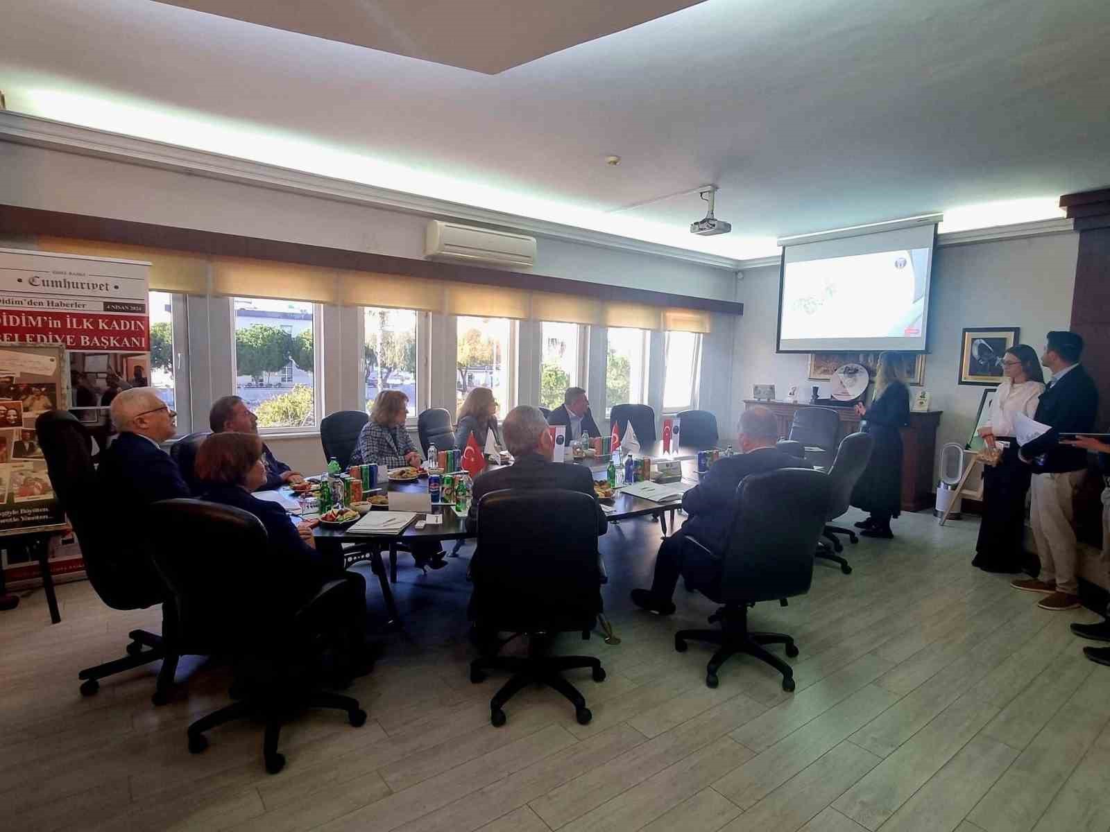 Başkan Gen&ccedil;ay: "Ortak akıl en b&uuml;y&uuml;k g&uuml;c&uuml;m&uuml;z"
