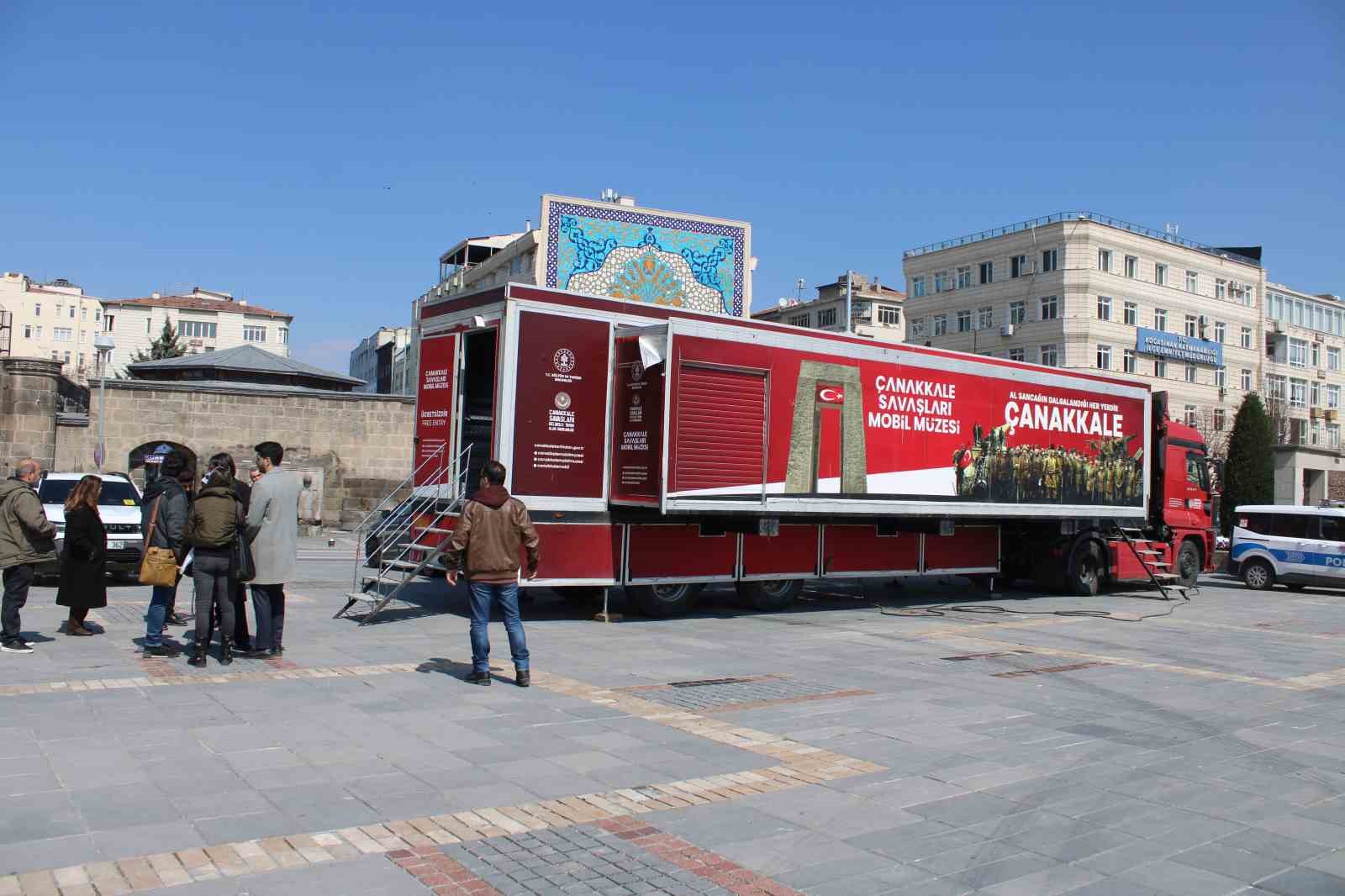 &Ccedil;anakkale Savaşları Mobil M&uuml;zesi Kayseri&rsquo;de
