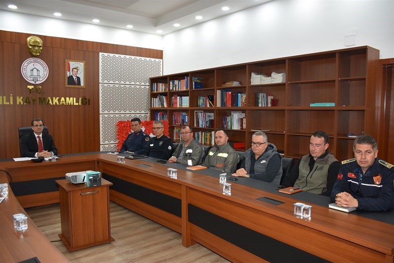 Salihli&rsquo;de orman yangınlarına karşı kritik toplantı
