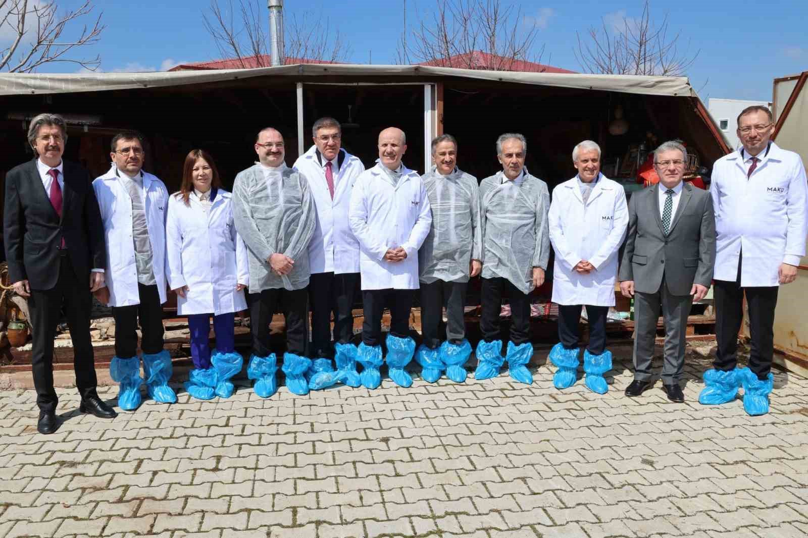 Rekt&ouml;r Hacım&uuml;ft&uuml;oğlu, Y&Ouml;K Başkanı &Ouml;zvar ile tarımda dijital d&ouml;n&uuml;ş&uuml;m protokol&uuml;nde buluştu
