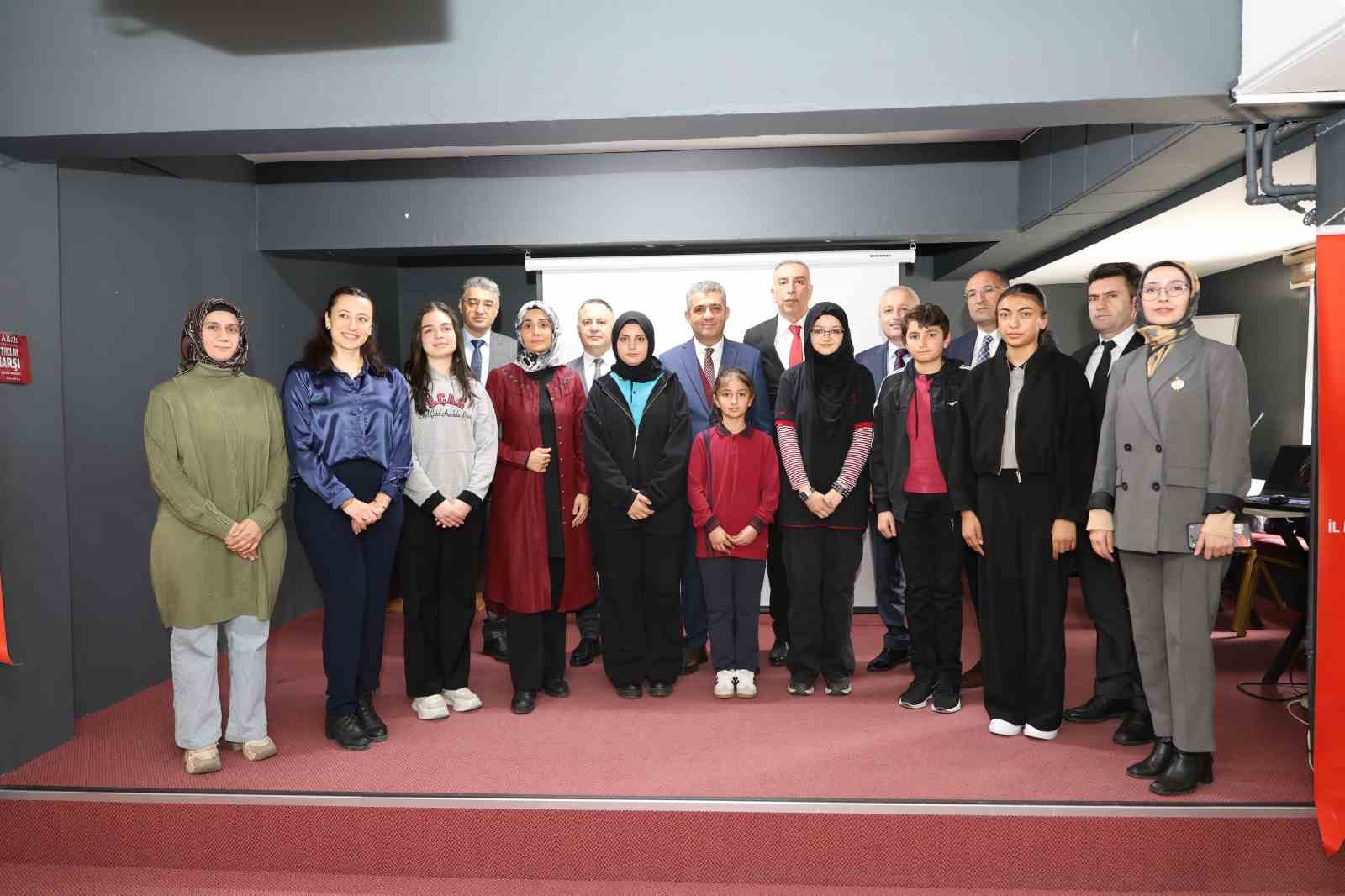 Savunmadan sanata: Gen&ccedil; tasarımlar &ouml;d&uuml;l t&ouml;reni
