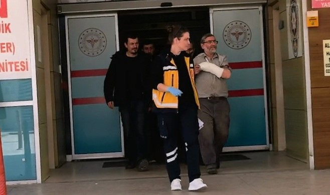 Bursa&rsquo;da elini makineye kaptıran iş yeri sahibi yaralandı
