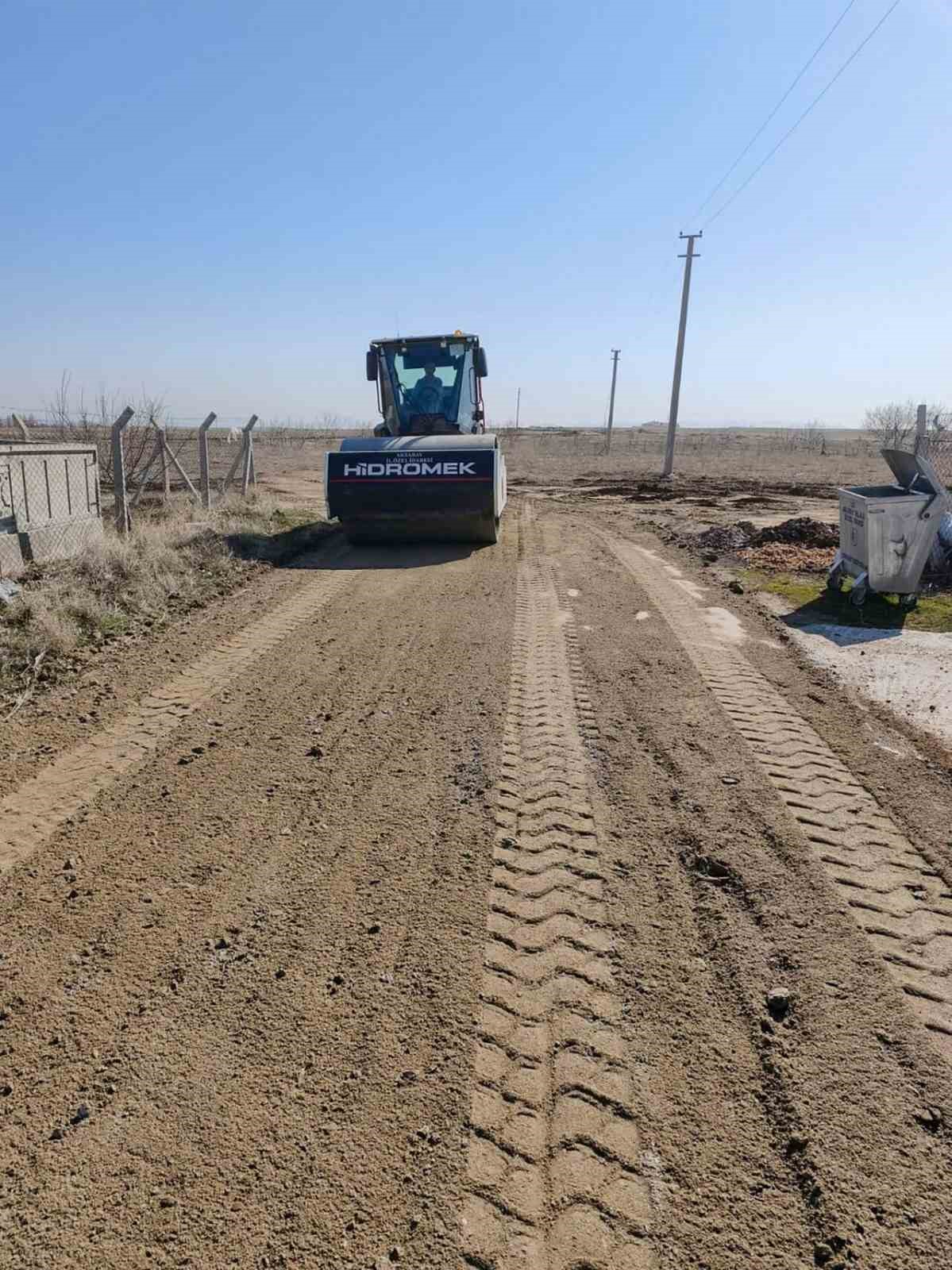Aksaray’da stabilize yollarda bakım çalışmaları başladı