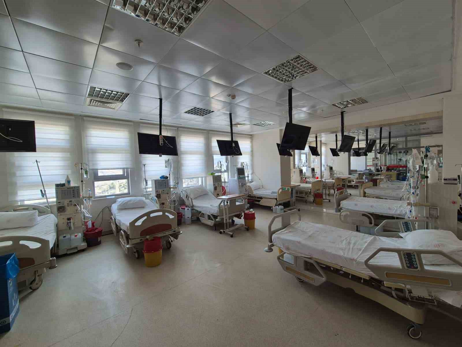 Bozkır Devlet Hastanesi Diyaliz Ünitesi’nin kapasitesi artırıldı