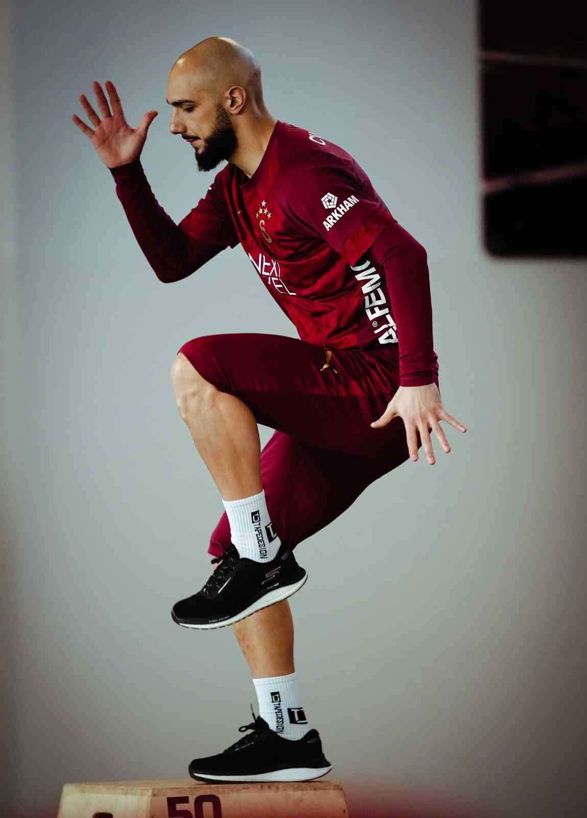 Galatasaray, Trabzonspor ma&ccedil;ı hazırlıklarına devam etti
