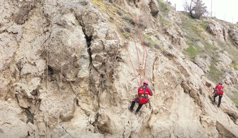 Yukarı Tekke kayalıkları ıslah ediliyor
