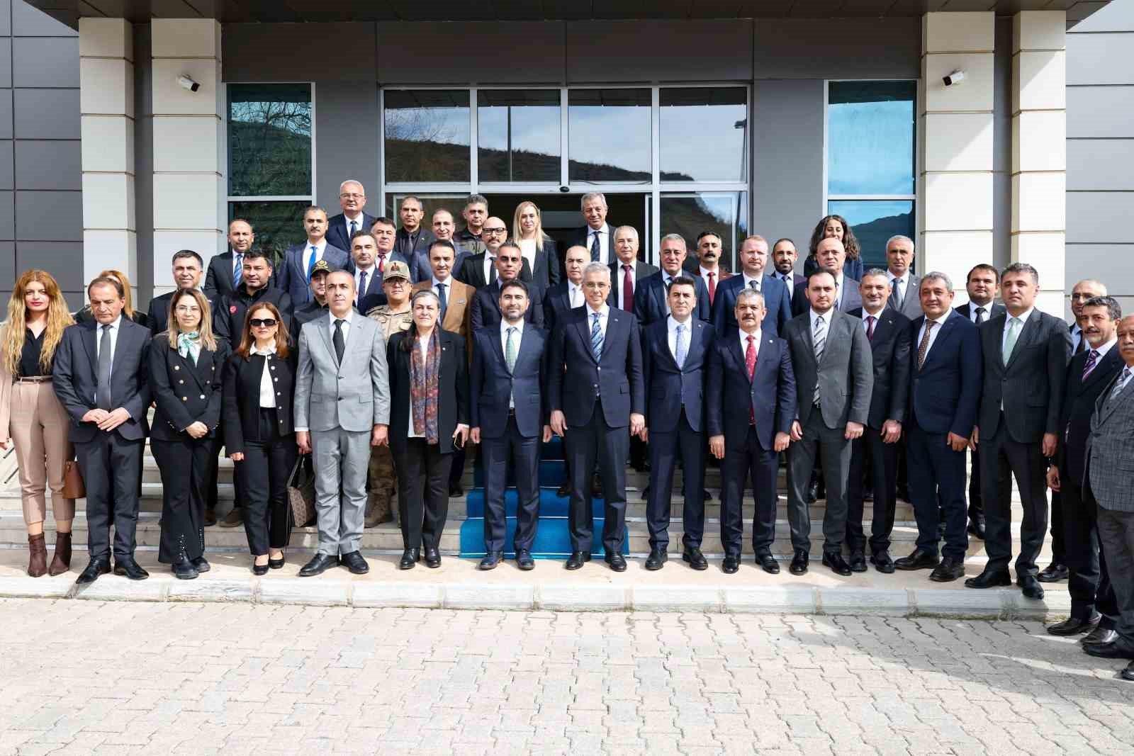 Bakan Memişoğlu: "Etrafımızda ateş &ccedil;emberi olsa da T&uuml;rkiye barış ve huzur adası haline geliyor"
