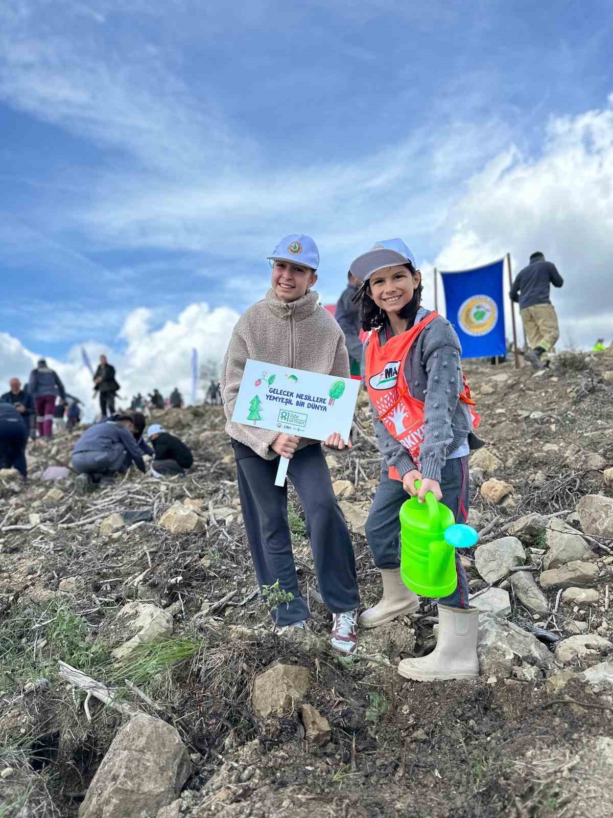 "81 İlde 81 Orman" projesi ilkbahar dikimleriyle devam ediyor
