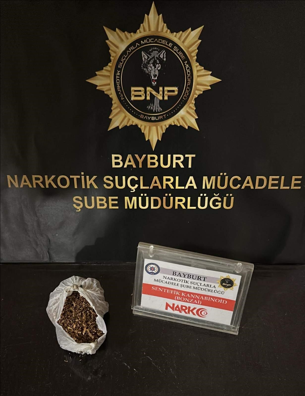 Bayburt&rsquo;ta uyuşturucuyla m&uuml;cadele devam ediyor
