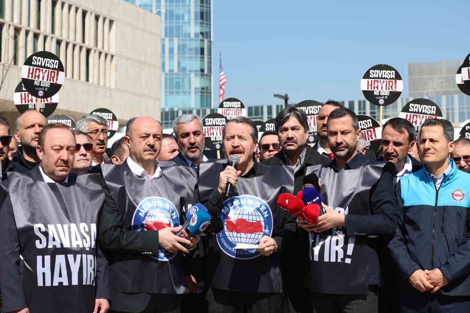 Memur-Sen, ABD B&uuml;y&uuml;kel&ccedil;iliği &ouml;n&uuml;ne siyah &ccedil;elenk bıraktı
