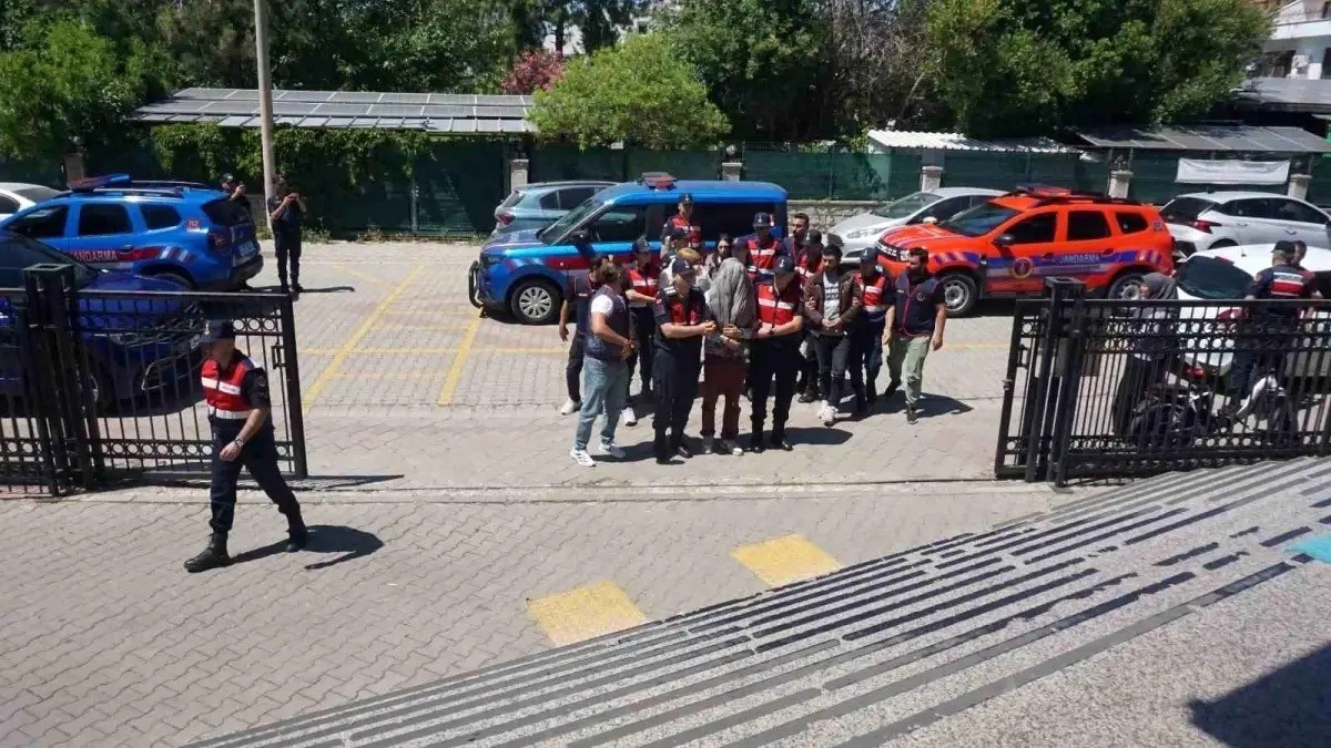 Fethiye&rsquo;de Solak cinayeti ile ilgili dava s&uuml;r&uuml;yor
