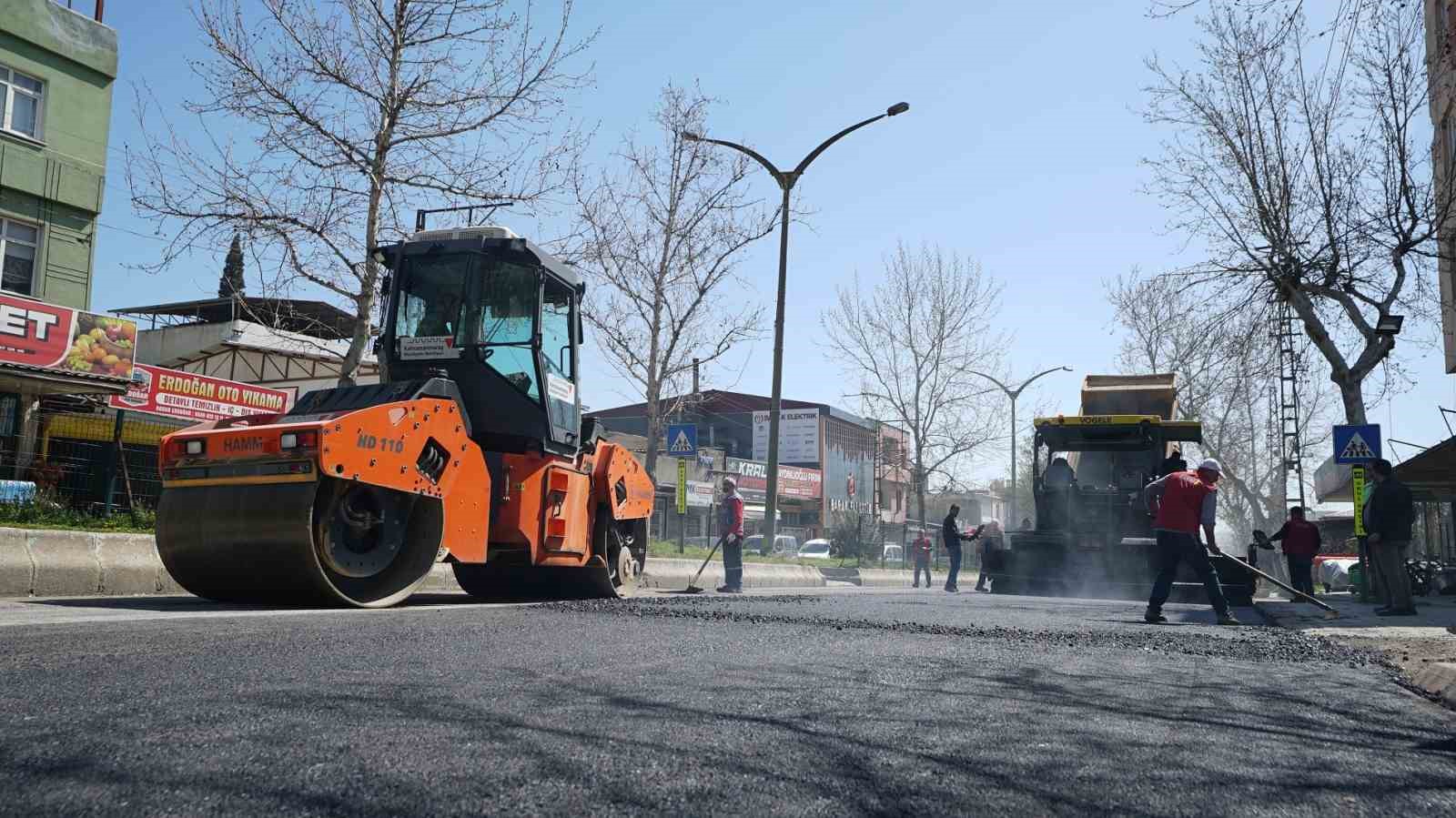 Kahramanmaraş&rsquo;ta asfalt mesaisi s&uuml;r&uuml;yor
